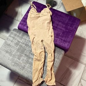 New • Never Worn • SKIMS  • Shape Wear • Leggings •